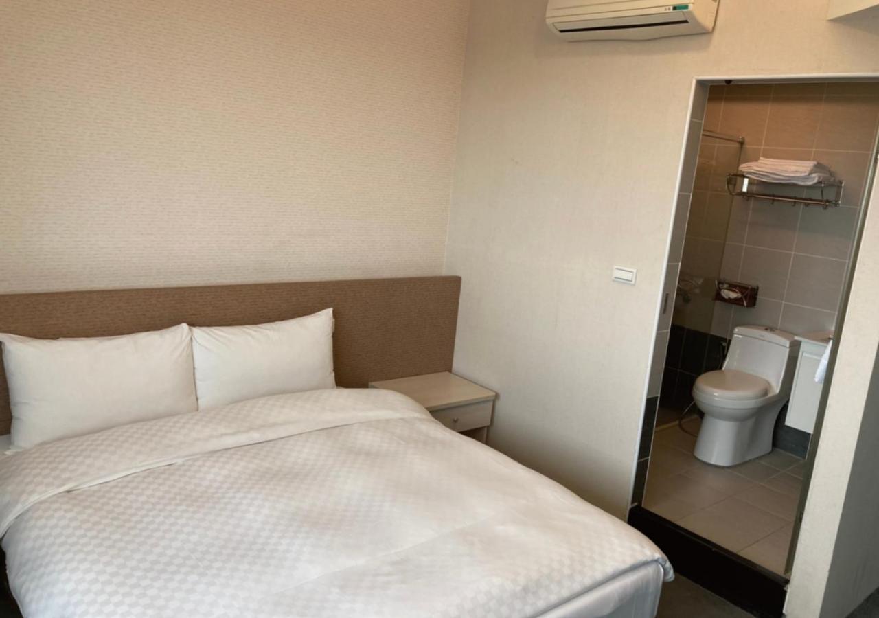 Shun-Yi Business Hotel Chiayi Buitenkant foto