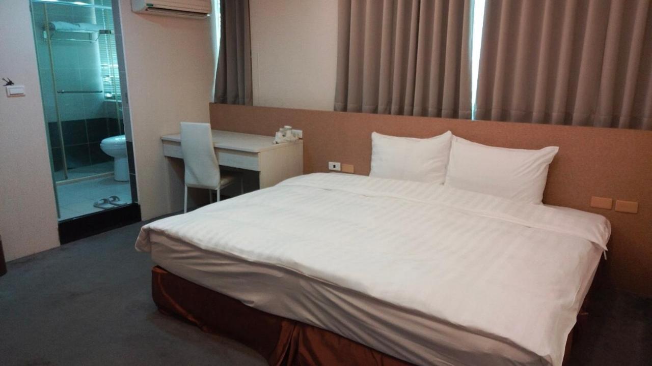 Shun-Yi Business Hotel Chiayi Buitenkant foto