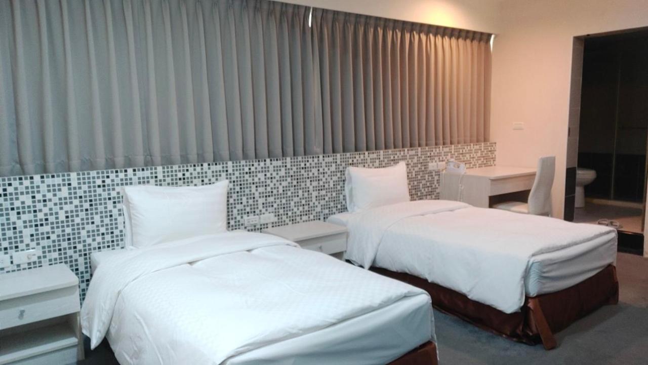 Shun-Yi Business Hotel Chiayi Buitenkant foto