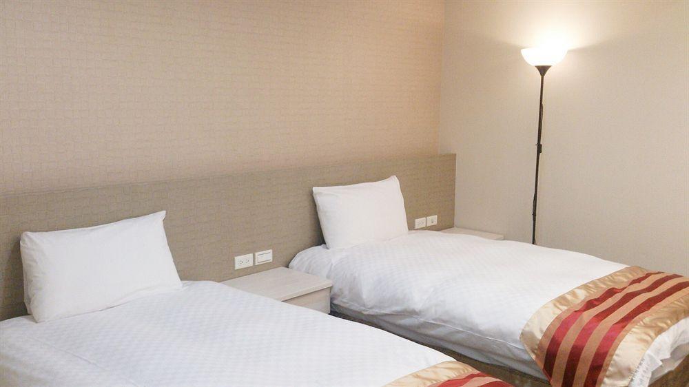 Shun-Yi Business Hotel Chiayi Buitenkant foto