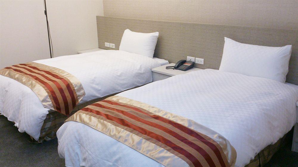 Shun-Yi Business Hotel Chiayi Buitenkant foto