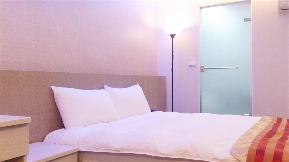 Shun-Yi Business Hotel Chiayi Buitenkant foto
