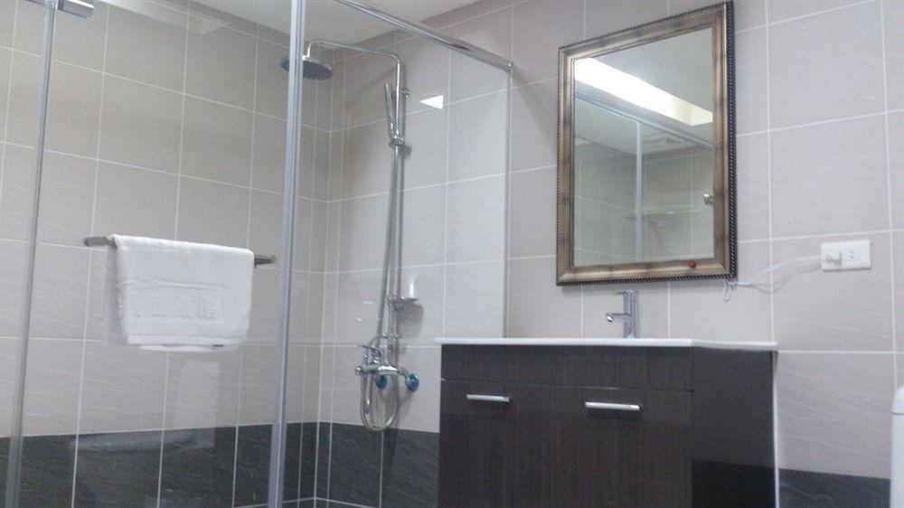 Shun-Yi Business Hotel Chiayi Buitenkant foto