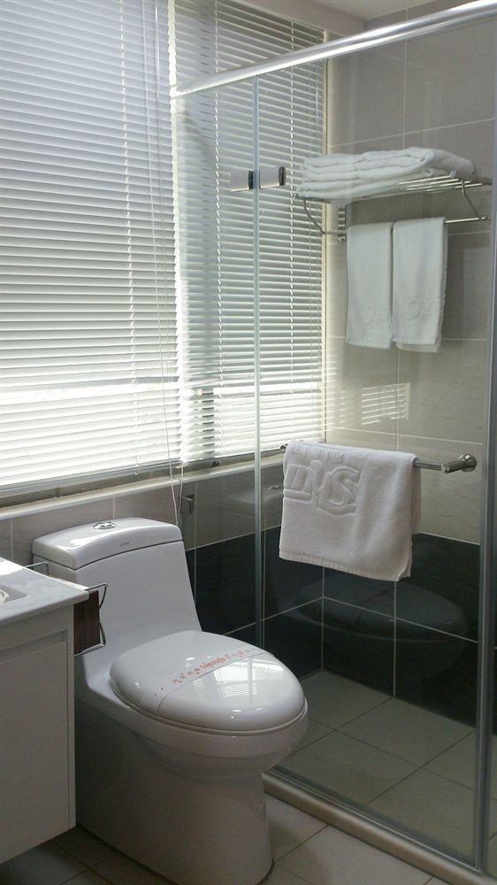 Shun-Yi Business Hotel Chiayi Buitenkant foto