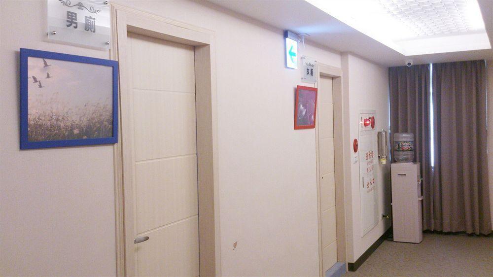 Shun-Yi Business Hotel Chiayi Buitenkant foto