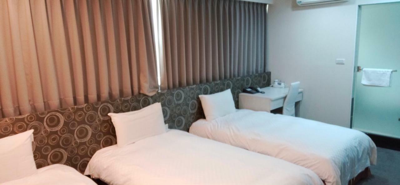 Shun-Yi Business Hotel Chiayi Buitenkant foto